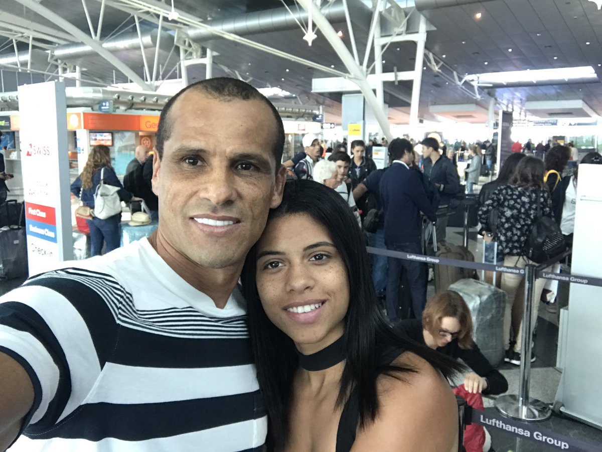 RIVALDO FERREIRA on X: "Foi muito bom ver você e saber que está bem minha filha, pena que foi pouco tempo , mas logo logo estou voltando. China 🇨🇳 ✈️ https://t.co/rQK06gar7u" /