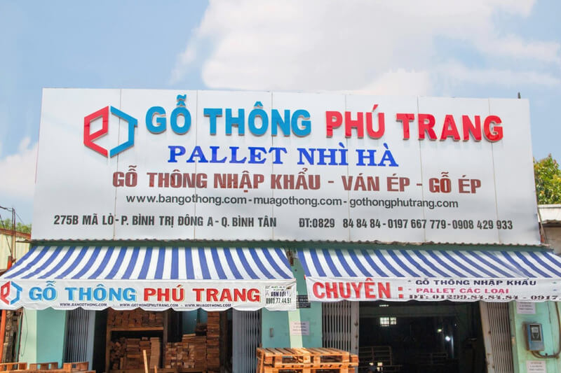 Cửa hàng thông Phú Trang