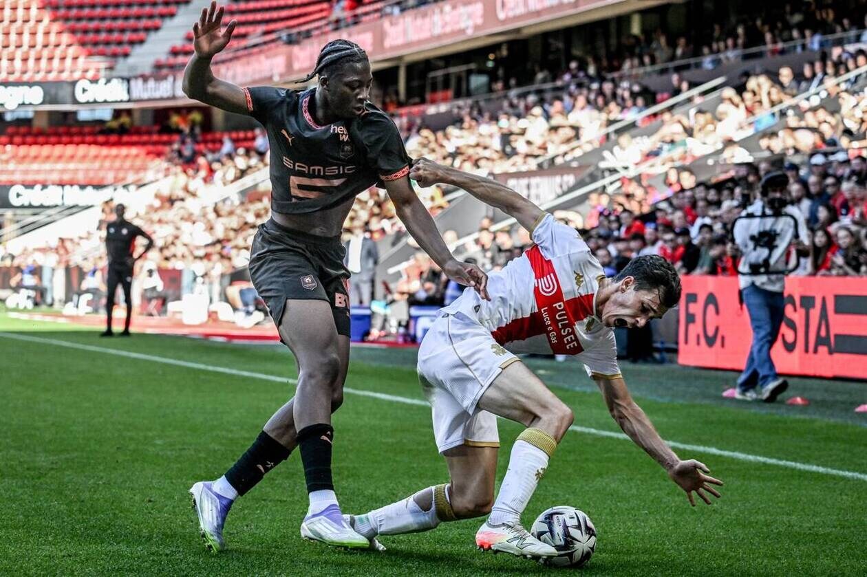 Cửa sổ chuyển nhượng của Stade Rennais: Năm ngày để thay đổi mọi thứ